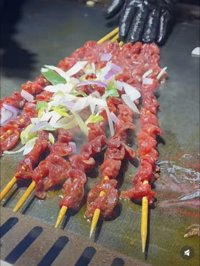 网红铁板大串牛肉串商用配方技术 | 摆摊外卖门店爆款 | 外焦里嫩肉香十足完整教程-紫寻食集-阿紫姑娘小吃配方网