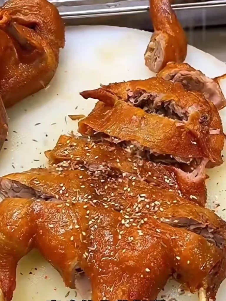 图片[1]-商用香酥鸭配方技术 外皮酥脆内里多汁 摆摊开店小吃完整教程