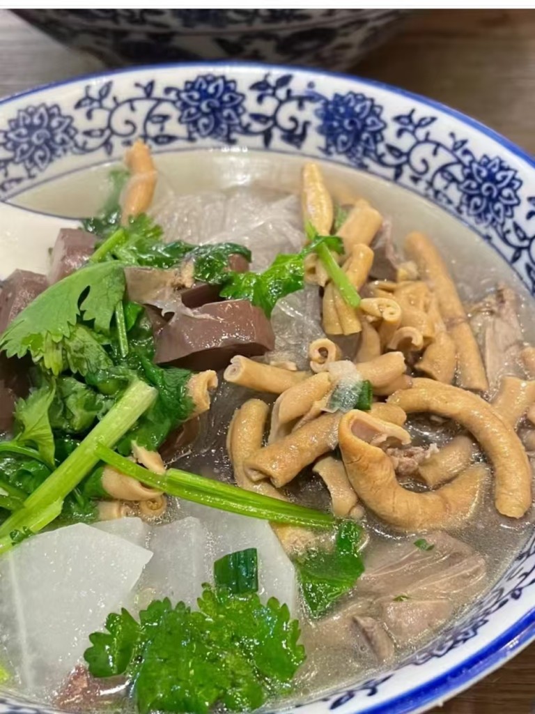 图片[1]-鸭血粉丝汤商用配方技术 南京奶白高汤 摆摊开店全套教程